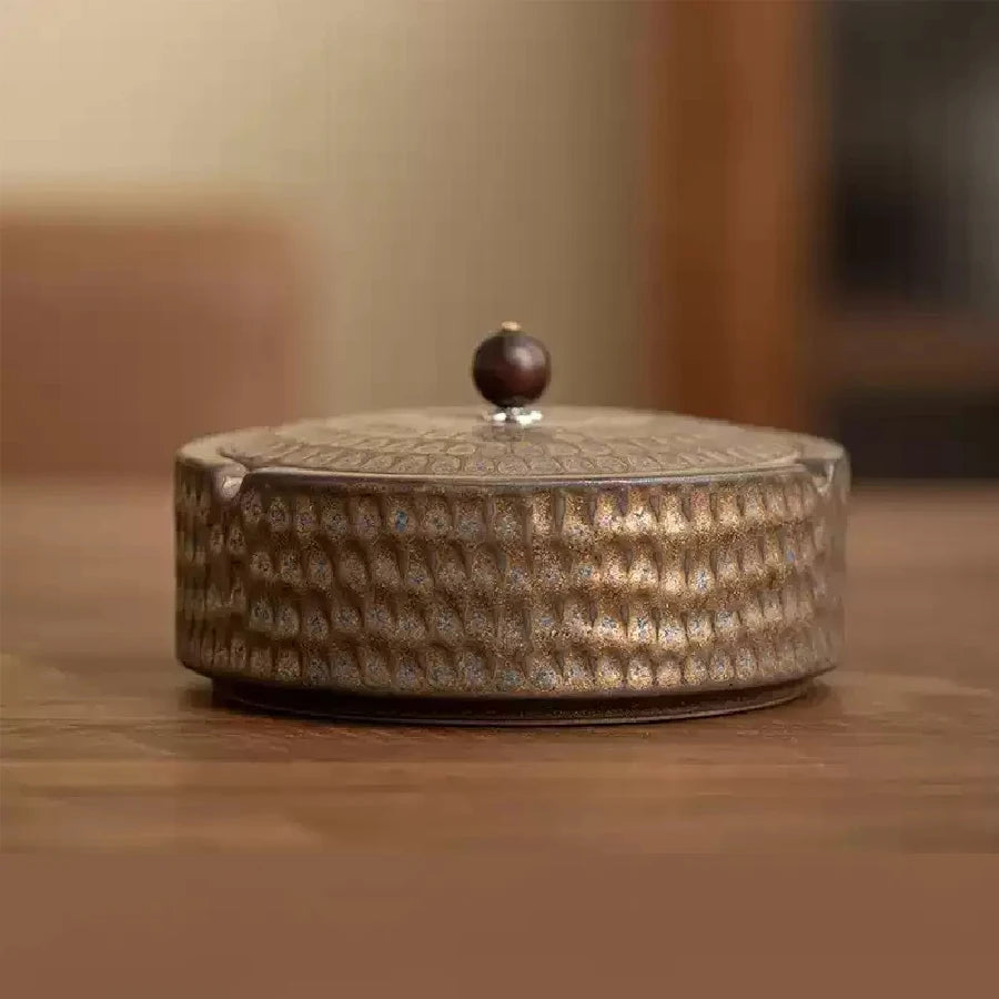 Style Ceramic Ashtray with Lid | Creative Home & Office